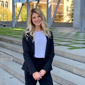 Meet your Posher, Laurence